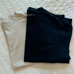 Abercrombie essential easy tees